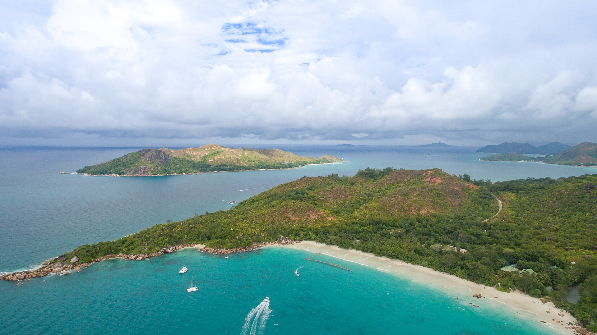 Praslin vue aérienne